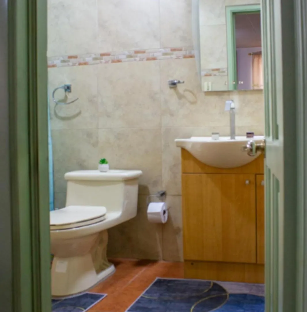 Hermosa Casa, Zona Tranquila,Ubicacion Estrategica Cuenca 0*,  Ecuador